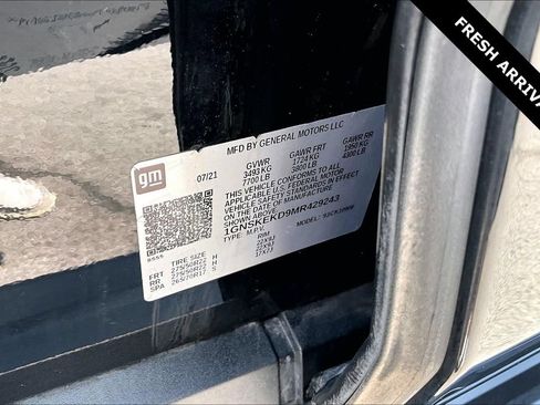 Used 2021 Chevrolet Suburban RST AWD/4WD image 16