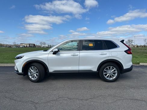 Used 2025 Honda CR-V EX image 9