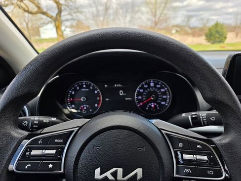 Used 2024 Kia Forte LXS image 11