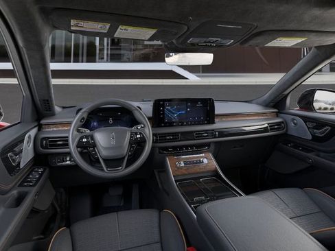 New 2026 Lincoln Aviator Black Label w/ Jet Appearance Package AWD/4WD image 9
