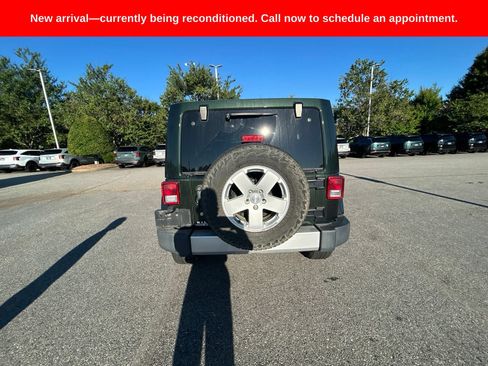 Used 2011 Jeep Wrangler Unlimited Sahara w/ Dual Top Group AWD/4WD image 7