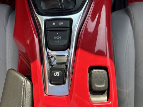 Used 2020 Chevrolet Camaro LT image 18