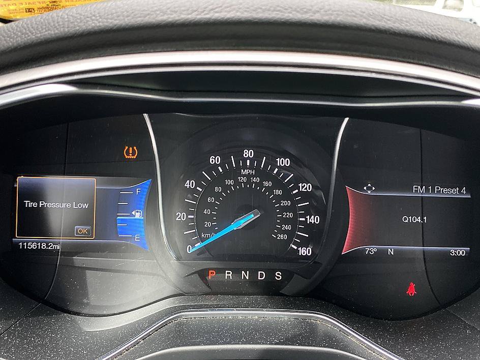 Used 2016 Ford Fusion SE FWD image 7