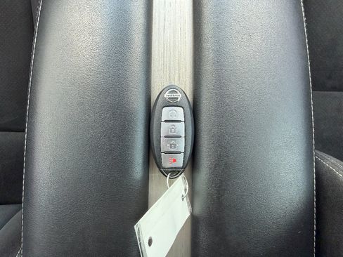Used 2017 Nissan Murano SV AWD/4WD image 17