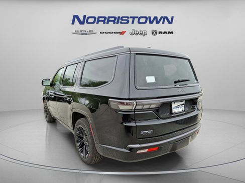 New 2026 Jeep Grand Wagoneer Limited AWD/4WD image 3