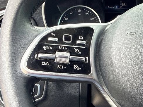 Used 2022 Mercedes-Benz GLC 300 w/ Multimedia Package Lite image 30