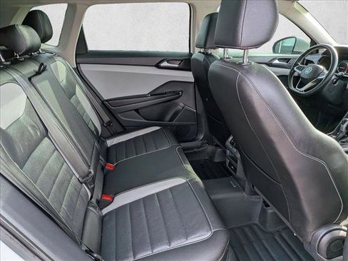 Used 2023 Volkswagen Taos SEL AWD/4WD image 25