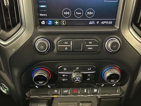 Used 2021 Chevrolet Silverado 1500 LT image 16