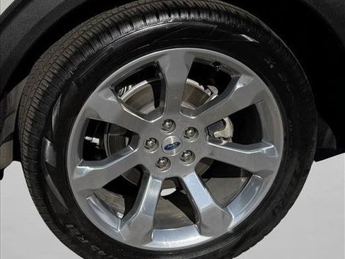 Used 2020 Ford Explorer Platinum w/ Premium Technology Package AWD/4WD image 9