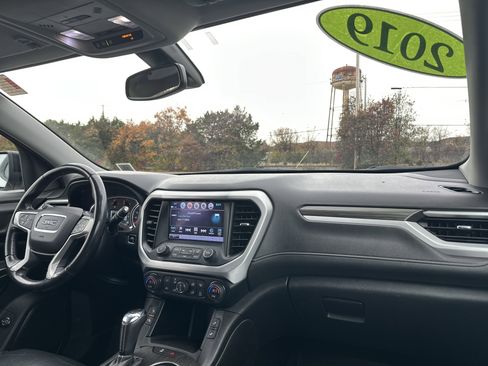 Used 2019 GMC Acadia SLT w/ Black Edition image 16