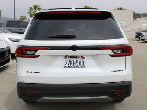 Used 2025 Toyota Grand Highlander AWD Hybrid image 21