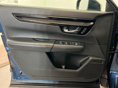Used 2025 Honda CR-V Sport Touring image 15