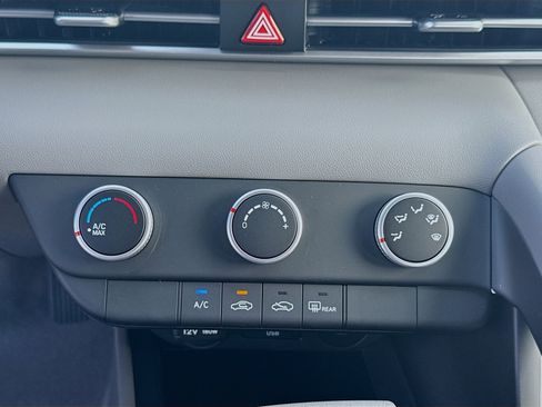 New 2026 Hyundai Elantra SE FWD image 12