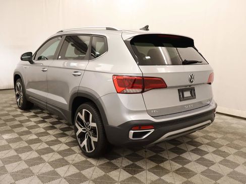 Used 2022 Volkswagen Taos SEL AWD/4WD image 3