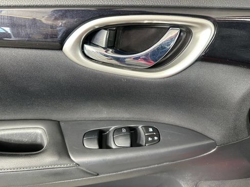 Used 2016 Nissan Sentra SV FWD image 22