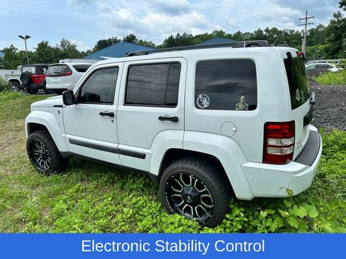 Used 2011 Jeep Liberty Sport w/ Popular Equipment Group AWD/4WD image 6