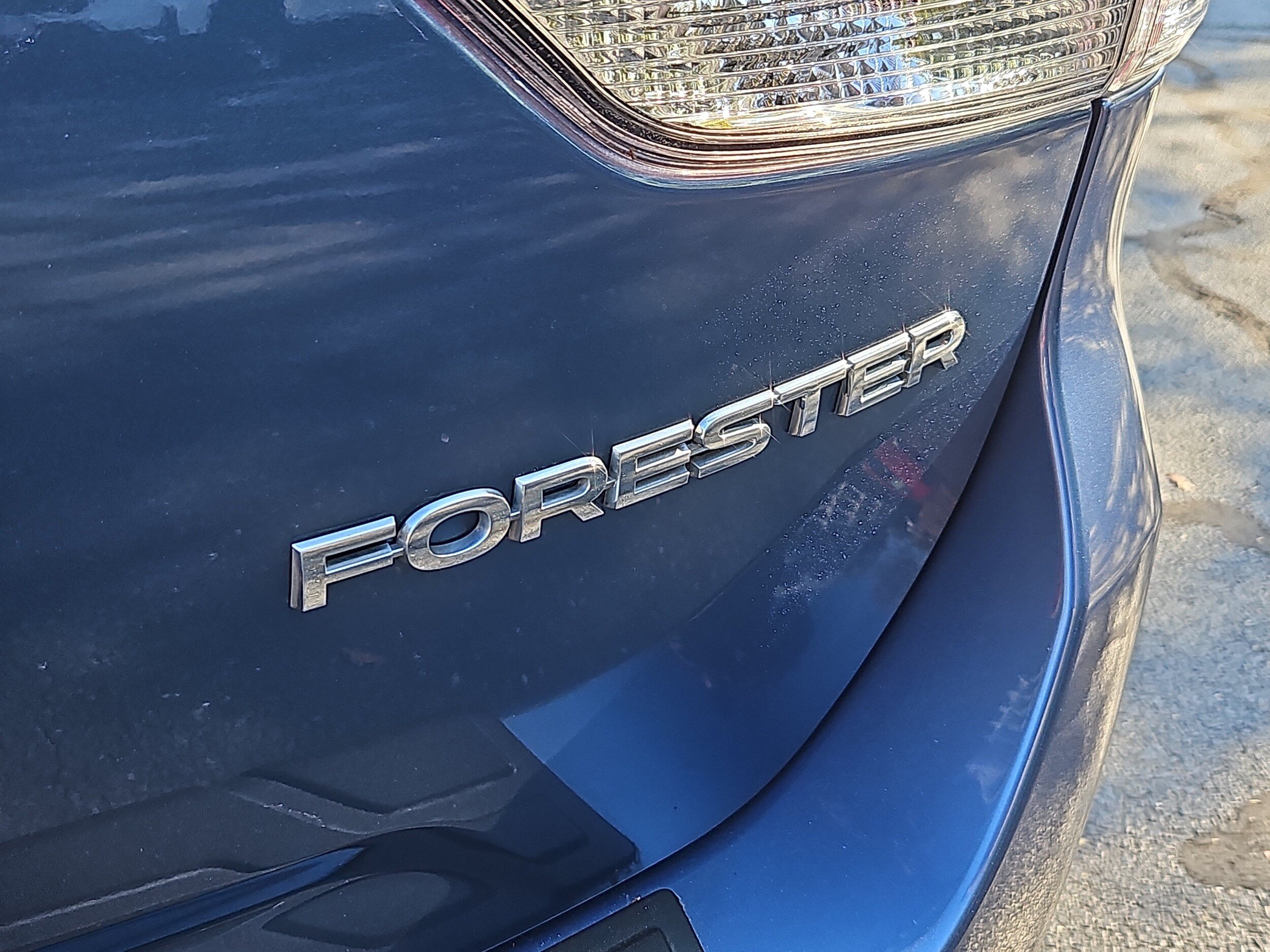 Used 2021 Subaru Forester Premium AWD/4WD image 5