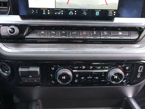 Certified 2023 Chevrolet Silverado 1500 LTZ w/ Technology Package image 28