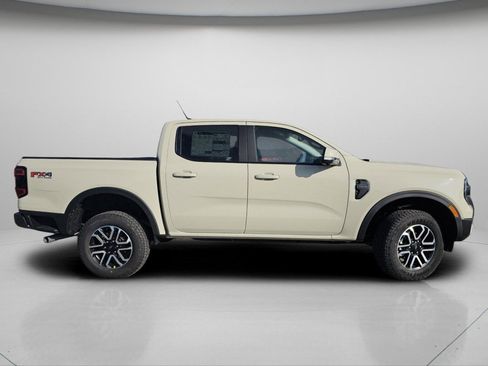 New 2025 Ford Ranger Lariat w/ FX4 Off-Road Package image 24