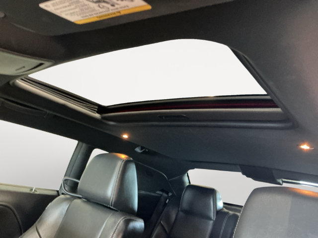 Used 2013 Dodge Challenger R/T RWD image 12