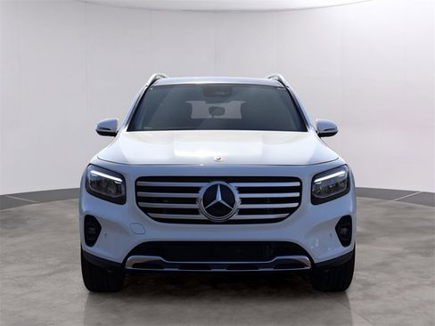 New 2025 Mercedes-Benz GLB 250 4MATIC image 2
