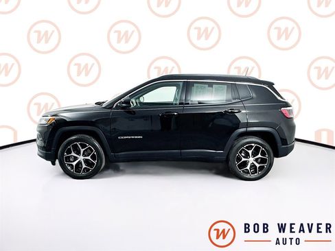 Used 2024 Jeep Compass Limited image 4
