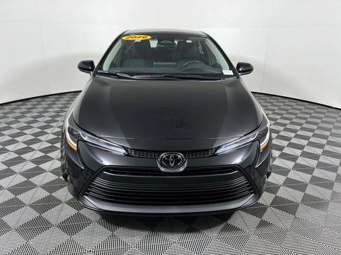 Used 2026 Toyota Corolla LE FWD image 2
