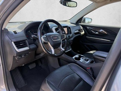 Used 2020 GMC Terrain Denali w/ Denali Premium Package FWD image 10