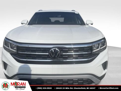Used 2023 Volkswagen Atlas Cross Sport SE AWD/4WD image 2