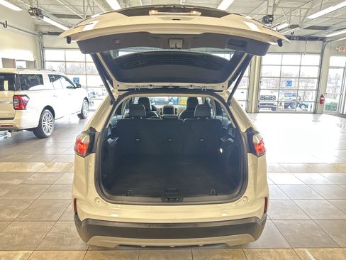 Used 2024 Ford Edge SEL w/ Convenience Package image 28