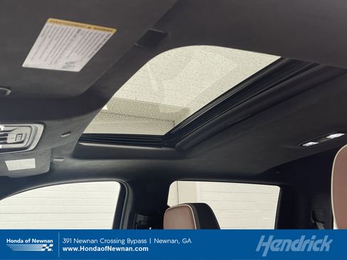 Used 2024 GMC Sierra 1500 Denali Ultimate image 1