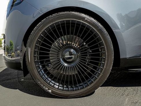 Used 2024 Land Rover Range Rover Autobiography image 11