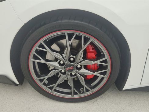 Certified 2024 Chevrolet Corvette Stingray Preferred Conv w/ Z51 Performance Package image 29