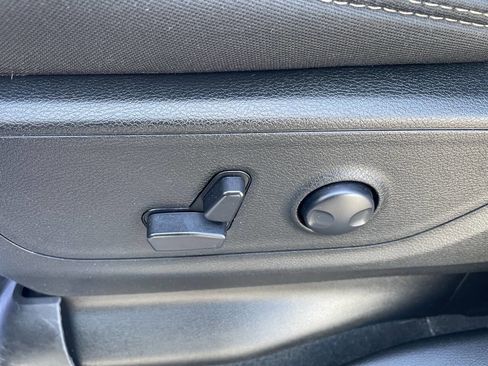 Used 2023 RAM 1500 Big Horn AWD/4WD image 16