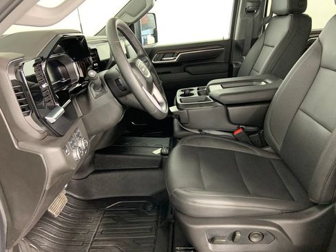 Used 2025 GMC Sierra 3500 SLT AWD/4WD image 25