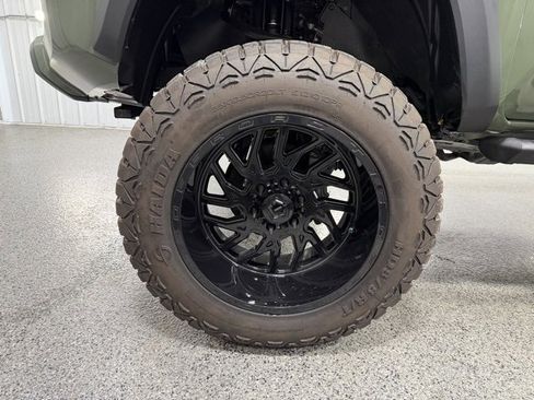 Used 2022 Toyota Tacoma TRD Off-Road image 27
