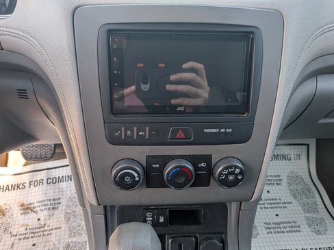 Used 2015 Chevrolet Traverse LS FWD image 19