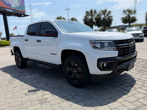Used 2022 Chevrolet Colorado LT w/ Redline Special Edition image 6