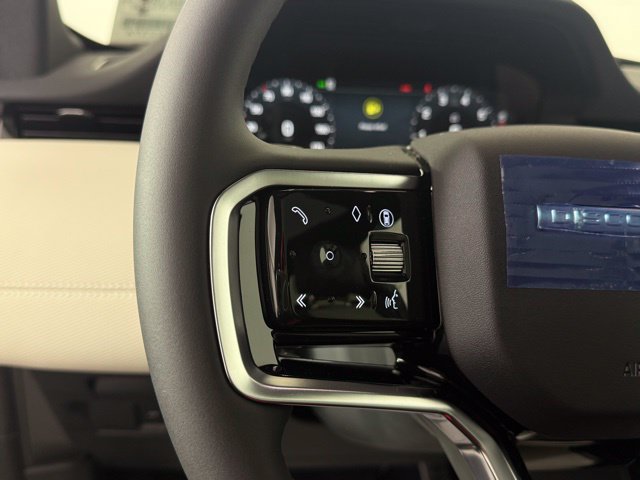 Certified 2025 Land Rover Discovery Sport Dynamic SE AWD/4WD image 34