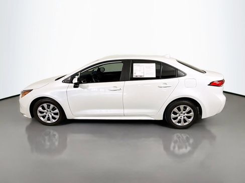Used 2025 Toyota Corolla LE image 4