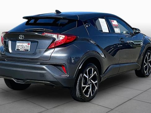 Used 2018 Toyota C-HR XLE FWD image 12