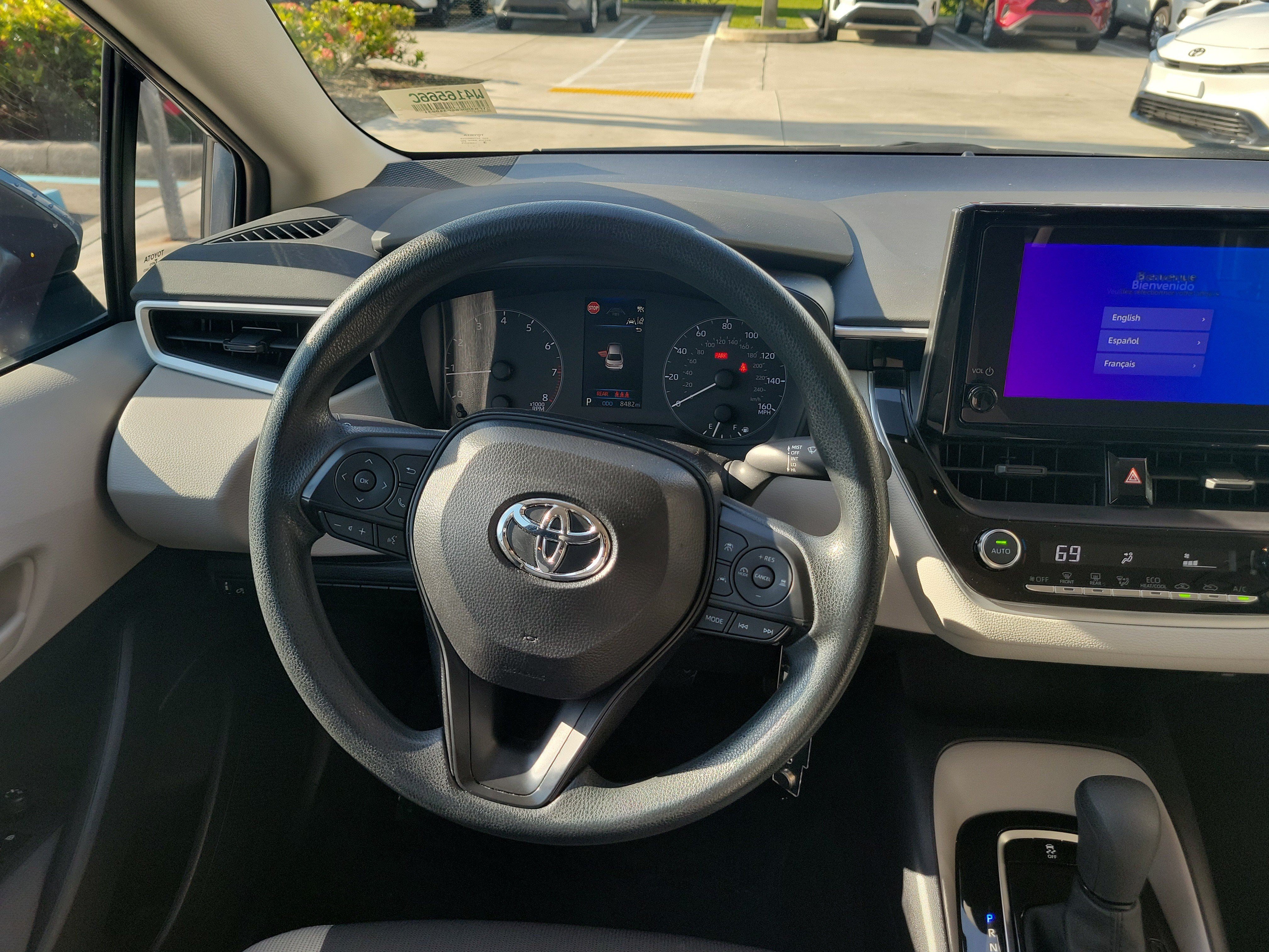 Used 2025 Toyota Corolla LE FWD image 17
