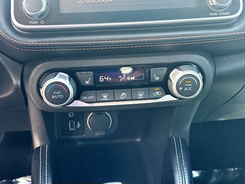 Used 2019 Nissan Kicks SR w/ SR Premium Package image 14