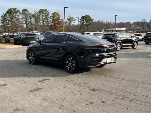 Used 2023 Toyota Crown XLE image 7