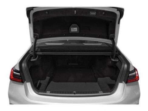 Used 2022 BMW 750i xDrive w/ Luxury Rear Seating Package image 14