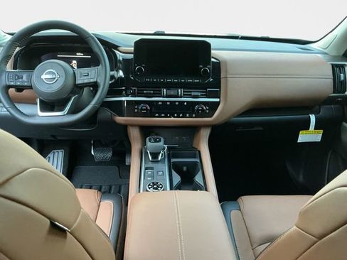 New 2025 Nissan Pathfinder Platinum w/ Cargo Package image 11