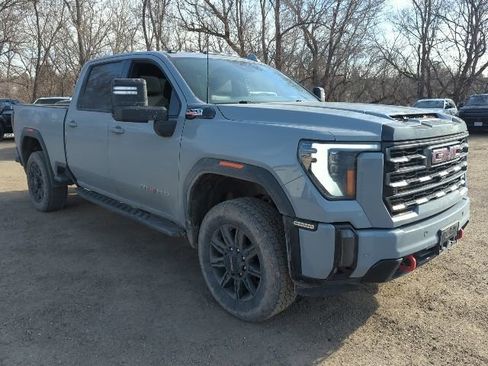 Used 2024 GMC Sierra 2500 AT4 w/ AT4 Premium Plus Package image 2