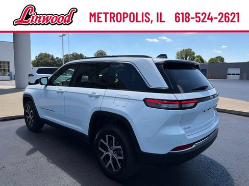 Used 2025 Jeep Grand Cherokee Limited AWD/4WD image 4