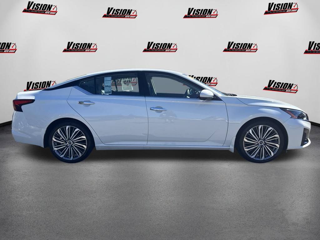 Certified 2025 Nissan Altima 2.5 SL FWD image 4