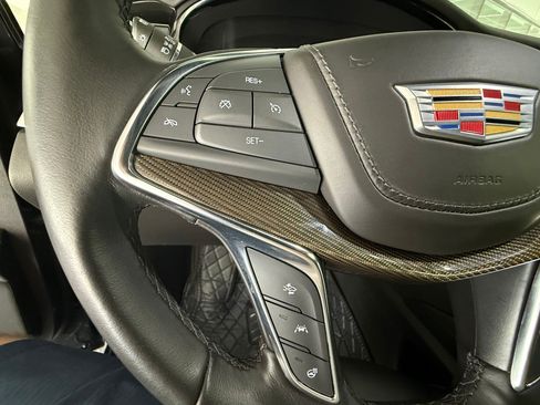 Used 2022 Cadillac XT5 Premium Luxury w/ Platinum Package FWD image 17